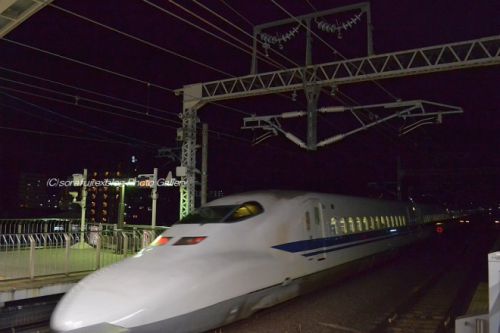 新幹線 夜の街を行く5