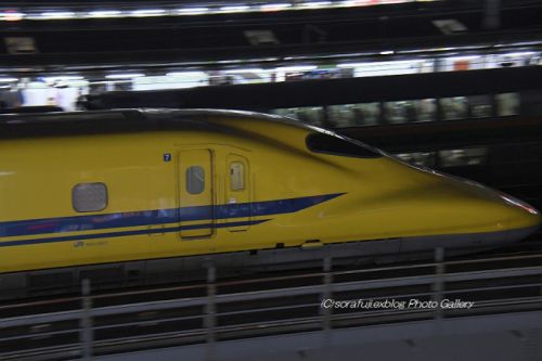新幹線 夜の街を行く8