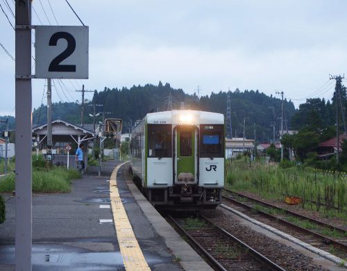 戦後改築した木造駅舎が今なお残る‥小野新町駅(福島県・磐越東線)を駅舎探索