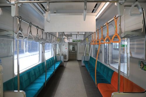 733系電車車内。