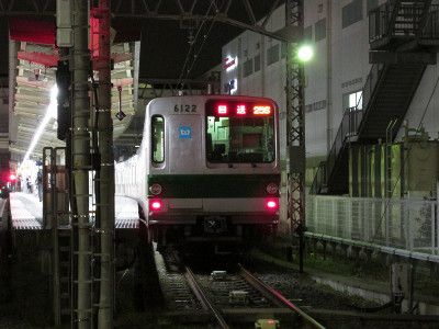 東京メトロ6000系 小田急小田原線伊勢原駅