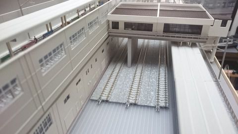 バックストレート側の駅整備