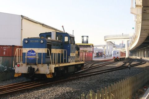 神奈川臨海鉄道35-2(東京メトロ2000系2103F編成甲種 DD5519 横浜本牧駅)