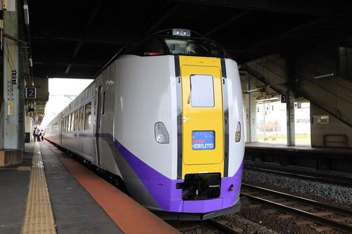 苫小牧駅で、スーパー北斗さん