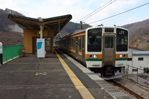 草津温泉、万座・鹿沢口駅~軽井沢駅を結ぶ西武観光バスは浅間山の絶景ルート! 観光と鉄道の乗りつぶしに便利!