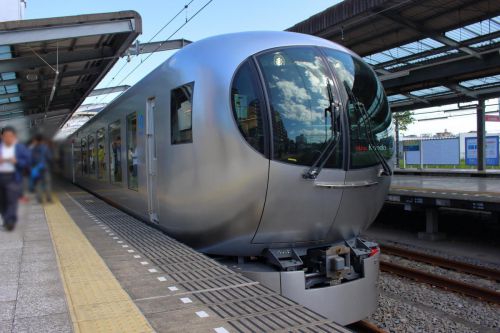 西武鉄道が2019年度の設備投資計画を発表! 「Laview」5編成を増備、池袋線特急をすべて置き換えへ! 新宿線特急車両更新の検討も!