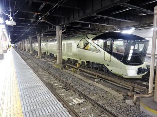 2019/5/13 上野駅地平ホームでは四季彩に遭遇