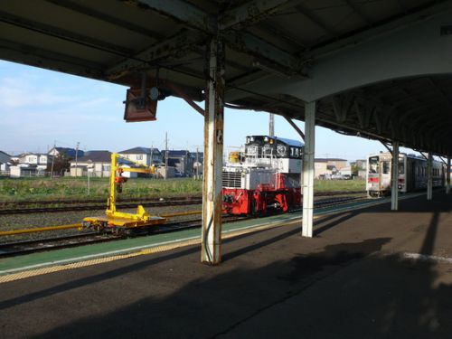 早朝の花咲線根室駅にハイモ到着!