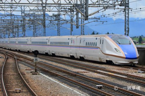 上越新幹線E7系限定デザイン