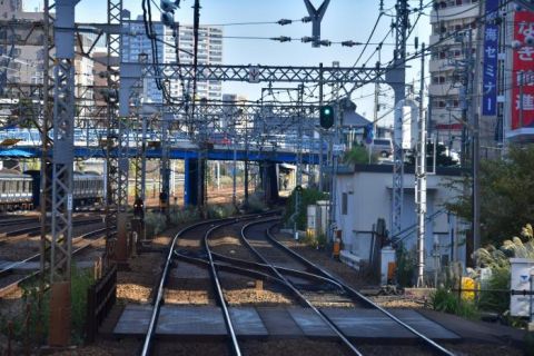 京急本線 神奈川新町駅