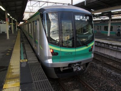 東京メトロ16000系(4次車) JR東日本常磐線各駅停車唐木田行き(白)