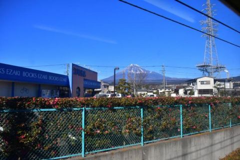 岳南電車 岳南富士岡駅