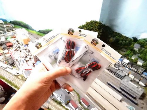 【ジオコレレイアウト製作記】<Nゲージレイアウトの夜景演出製作プロジェクト>新レイアウトにわき役黒ちゃんLED街路灯2本セット白色設置工事を施行しました【駅前広場編】ヽ(=´▽`=)ノ
