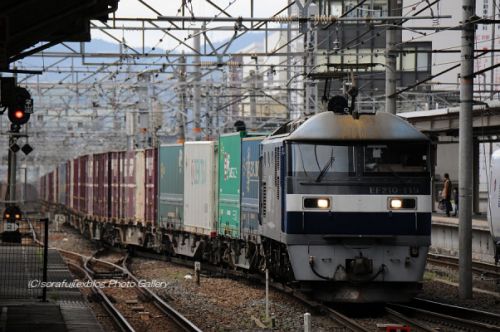 桃太郎 京都駅にて