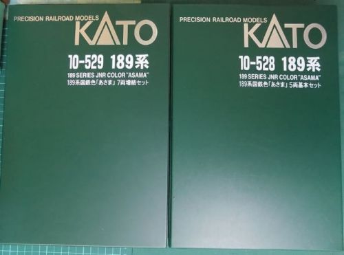 KATOの10-528/529 189系国鉄色「あさま」基本/増結セット+EF63(TOMIX)を見る。