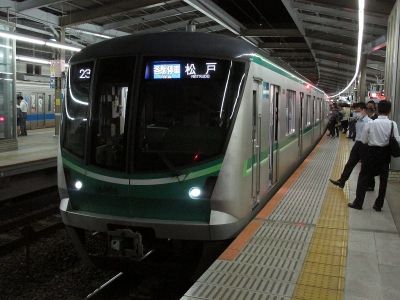 東京メトロ16000系 小田急小田原線各駅停車松戸行き