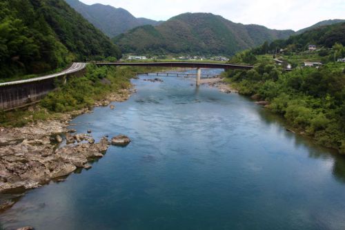 【JR四国フリーきっぷまとめ】 格安の乗り放題フリーきっぷが多いJR四国、鉄道旅行・乗り鉄に便利なきっぷを紹介します!