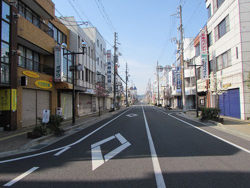 古過ぎず、新し過ぎない？美濃太田駅南口の街並み。　【2017年05月　岐阜県美濃加茂市】