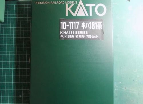 KATOの10-1117 キハ181系初期形7両セットと単品で組成した特急「しなの」を見る