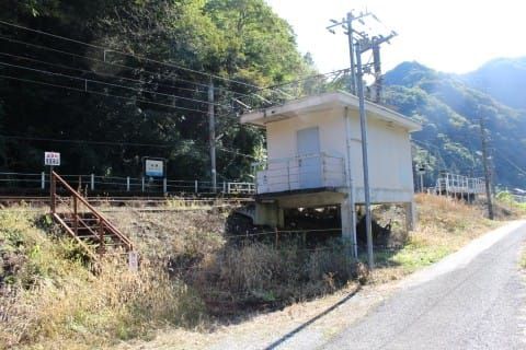 JR西日本 布原駅