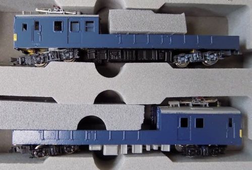 ワールド工芸のJR145系配給電車