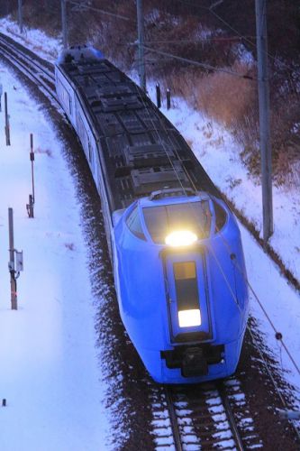 またもやキハ281系の3両編成の試運転列車が苗穂運転所(札ナホ)へ