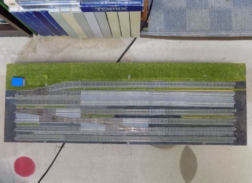 駅に続くパネル1の改修