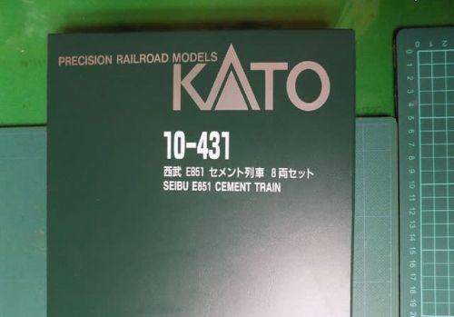 KATOの10-431 西武E851 セメント列車 8両セット