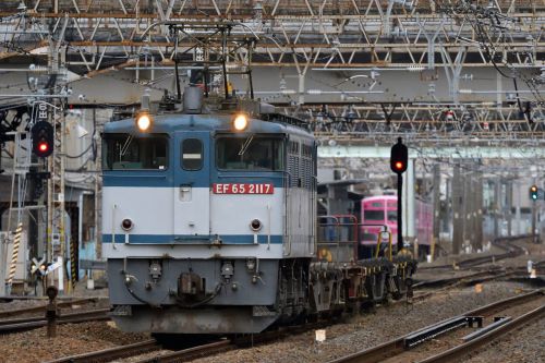 常磐線を行く貨物列車など