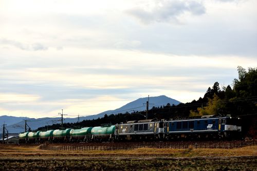 中央西線を行く広島更新色重連の石油輸送列車(中津川~美乃坂本)
