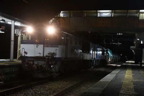 2月1日撮影 夜の洗馬駅にて西線貨物8885レを撮影