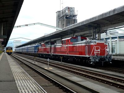 8年前に鳥取駅で見たDD51重連+原色12系
