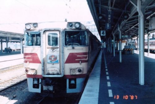 2019年8月の岡山・広島・鳥取・兵庫旅行 6 岡山駅に発着したJR四国の車両 キハ181系特急「南風」