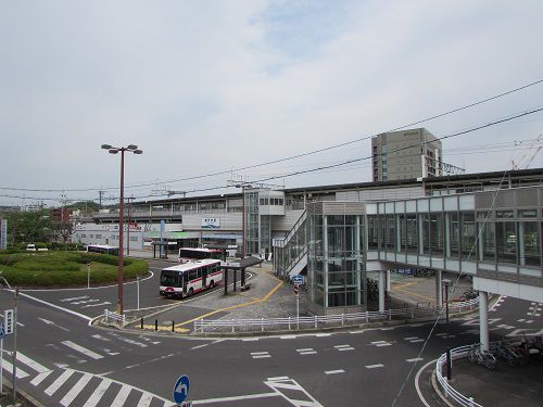 名鉄瀬戸線「新瀬戸」駅と接続する、愛知環状鉄道「瀬戸市」駅。 【2017年04月 愛知県瀬戸市】