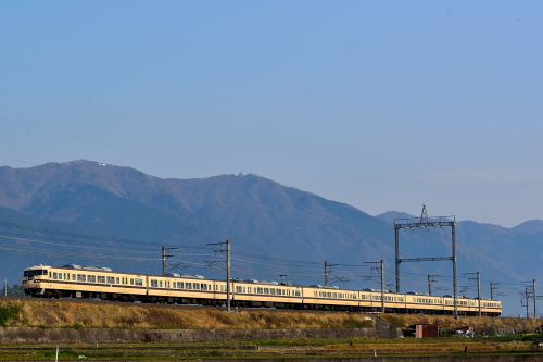 湖西線で活躍する国鉄形近郊形電車の113系と117系(小野~和爾)