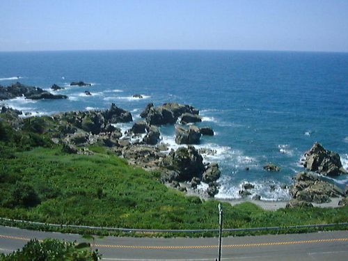 日本海の絶景路線、五能線「リゾートしらかみ」に乗ろう! おすすめの座席や指定券の予約方法、車窓、沿線の観光スポットを紹介します!