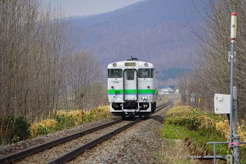 去って行く、普通列車