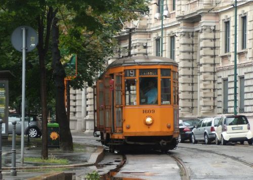 日立、伊トリノの路面電車受注 23年までに約70億円分