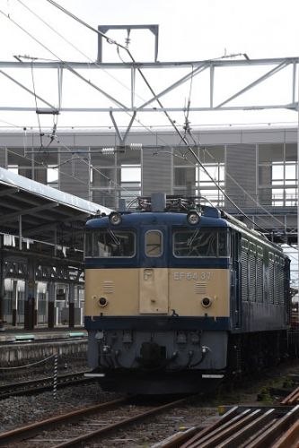 本日の撮影 岡谷駅にて64-37号機が牽く、南松本・信濃大町・岡谷工臨