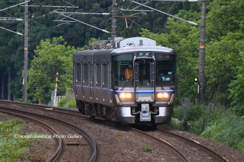 521系ワンマン列車