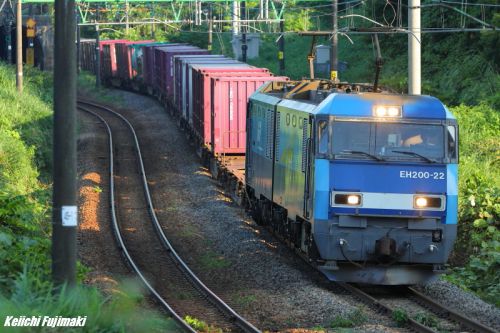 下り貨物列車 EH200-22 2071レ