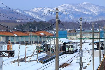 新幹線がやってくる倶知安駅~駅裏は既に工事が始まる