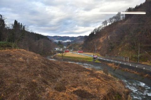 北越急行ほくほく線 虫川大杉駅 長い初日END
