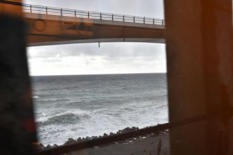 あいの風とやま鉄道 日本海を眺めながら富山県へ 糸魚川駅~泊駅