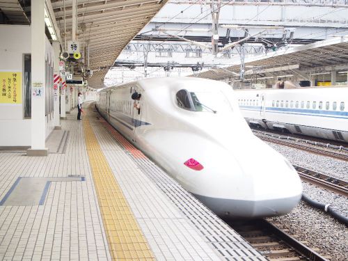 新幹線で米原駅(滋賀県)へ【JR西日本とJR東海の境界駅】