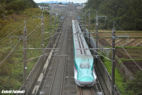 東北新幹線遠征⑤ E5系はやぶさ　坂を下りてダッシュする