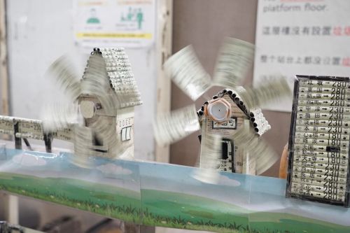 【四つ橋線】大国町駅に風車が出現