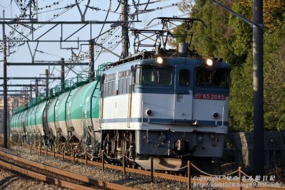 運だめしの石油臨貨(8876列車) EF65 2085