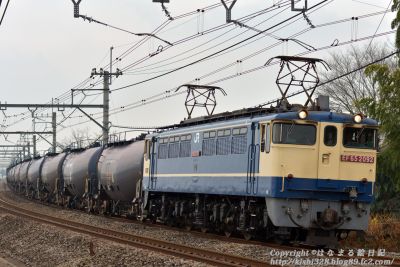 EF65 2092が牽く石油臨貨 8099列車