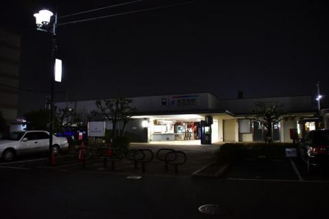 名鉄名古屋本線 夜の本笠寺駅